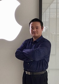 Charlie H. / 系统分析师    System Analyst